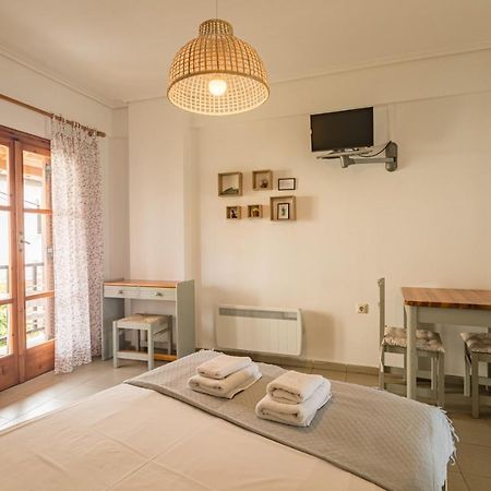 كارداميلي La Strada Studios المظهر الخارجي الصورة