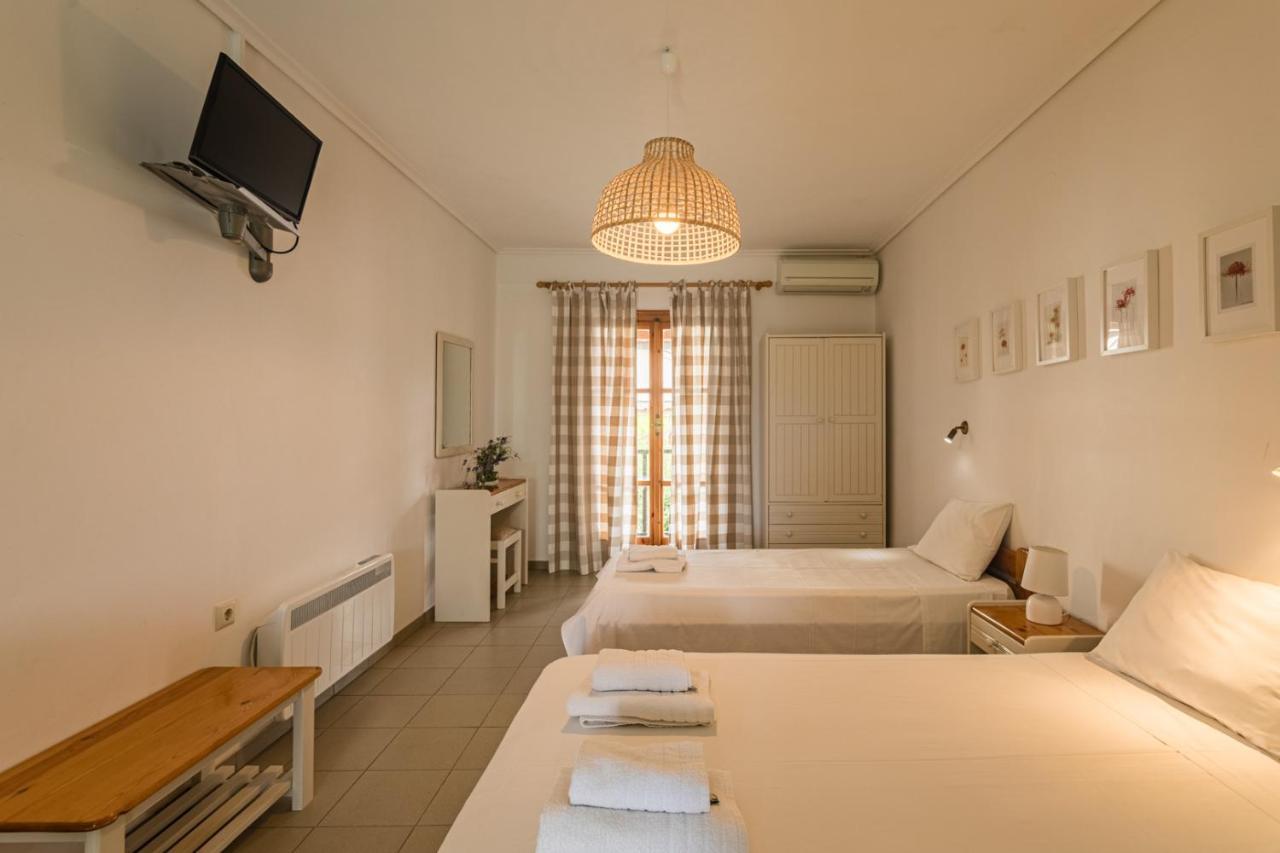 كارداميلي La Strada Studios المظهر الخارجي الصورة