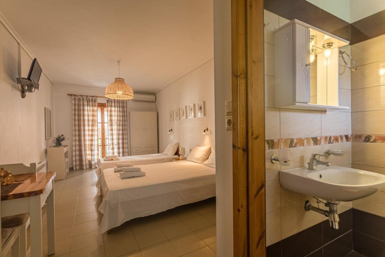 كارداميلي La Strada Studios المظهر الخارجي الصورة